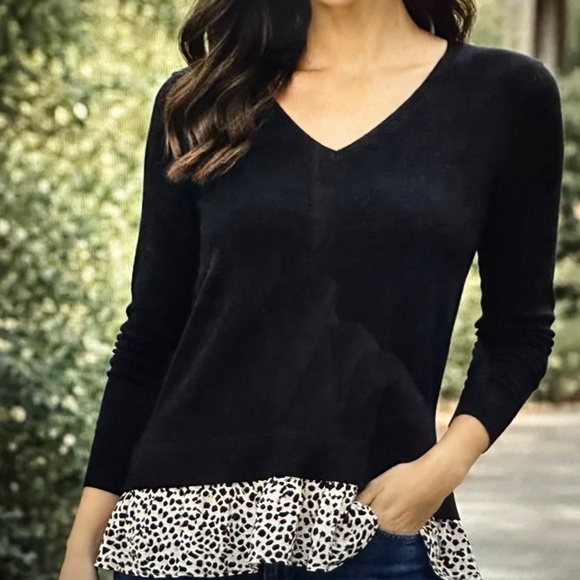 LOFT Sweaters - LOFT Black V Neck Cotton Lightweight Sweater Animal Print Ruffle Hem Size XS EUC
